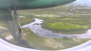 preview picture of video 'Wideroe Dash 8-200 LN-WSA landing in Mehamn arriving from Batsfjord'