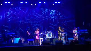 Pointer Sisters sing Aretha Franklin's, Chain of Fools at PNE 2017