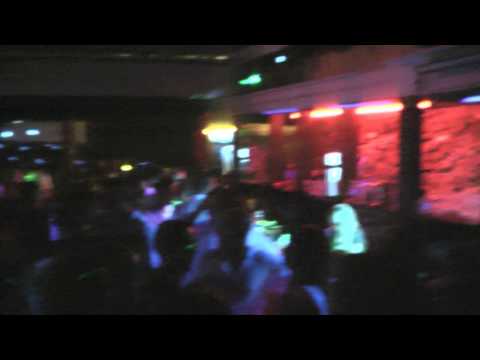 Chris Kaeser @ L'ameriK Club, Sete (FR) playing who's in the house !!!