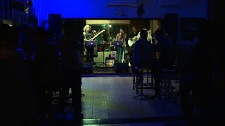 Whisky clubs music: Karachis nightlife behind clos