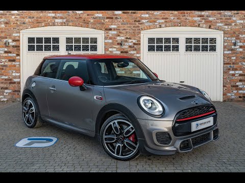 2016/16  MINI COOPER S JOHN COOPER WORKS 3 DOOR HATCH AUTOMATIC IN MELTING SILVER METALLIC