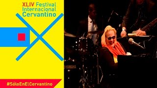 Diane Schuur embelesa al FIC con "I remember you with love, to Stan to Sinatra"