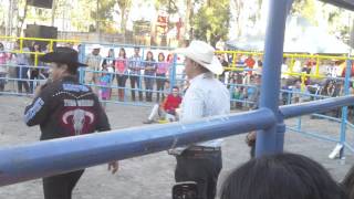 preview picture of video 'Cowboys & cowgirls game in a small village in Central Mexico'