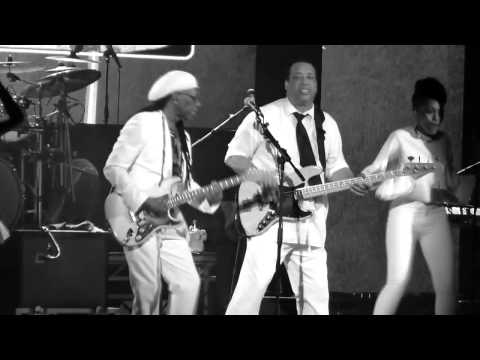 NILE RODGERS & CHIC - LE FREAK - 02 ACADEMY GLASGOW - 2015