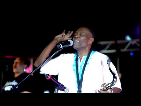 Plunky & Oneness MUSIC FOR CHANGE Concert