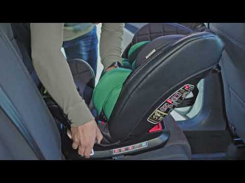 Car seat with ISOFIX Techno in car