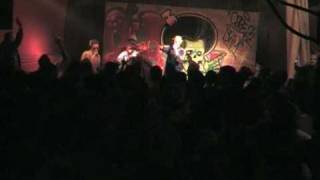 FUNKY PUSHERTZ - Veng' Rà Torr' - live in JAH BLESS MUSIC HALL 26-03-10 - Torre del Greco