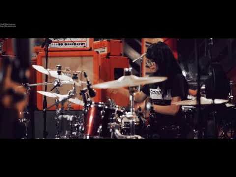 Ara - Dancing Stick Hit Like a Girl 2017 under 18