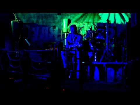 Константин Ступин - Дождь (выступление в клубе "ПУЛЯ СЕРЕБРА" г. Воронеж 12.10.2014)