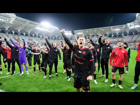 Radość Widzewa po wygranych 70 derbach Łodzi