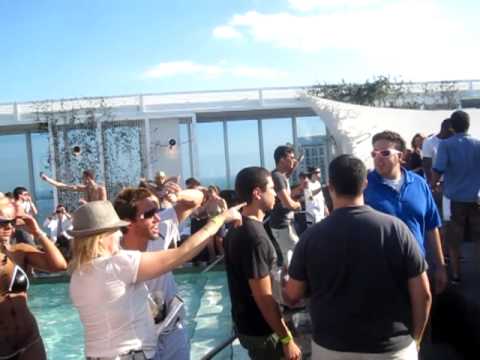 Funkerman @ In Love We Play Poolparty - WMC Miami 2010 (4)