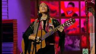 Lila Downs canta Paloma negra