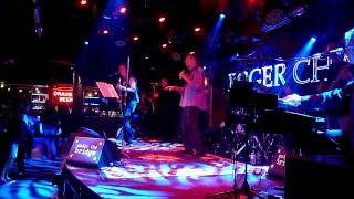 Roger Chapman + Shortlist - "Shadow On The Wall/ Hey Mr. Policeman" - Under The Bridge - 10/09/2014