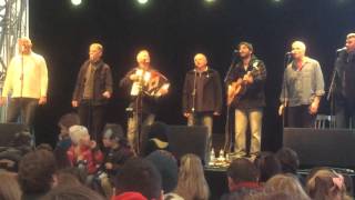 Port Isaac&#39;s Fisherman&#39;s Friends singing Yarmouth Town at Eden Project 2016
