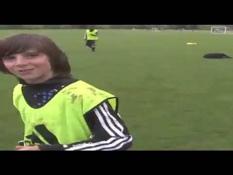 Mason Mount recreating Cristiano Ronaldo free kick at Chelsea Academy