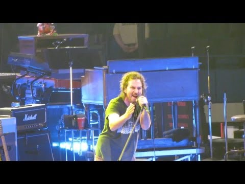 Pearl Jam: Gonna See My Friend [HD] 2010-05-15 - Hartford, CT