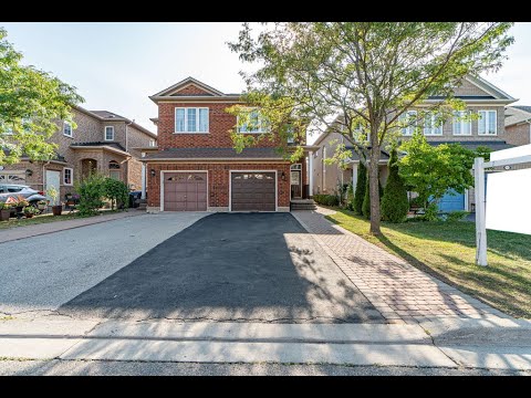 Home for sale at 3419 Fountain Park Avenue, Mississauga, ON L5M 7E4