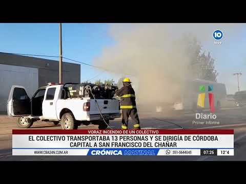 Voraz incendio de colectivo de Fono Bus en San José de la Dormida