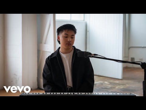 Keenan Te - Favorite Lesson (Live Performance)