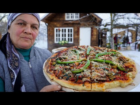 Cooking Campfire Steak Pizza on The Sadj Grill