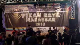 preview picture of video 'Emergency - Politisi Busuk (live) at Pekan Raya Makassar 2013'