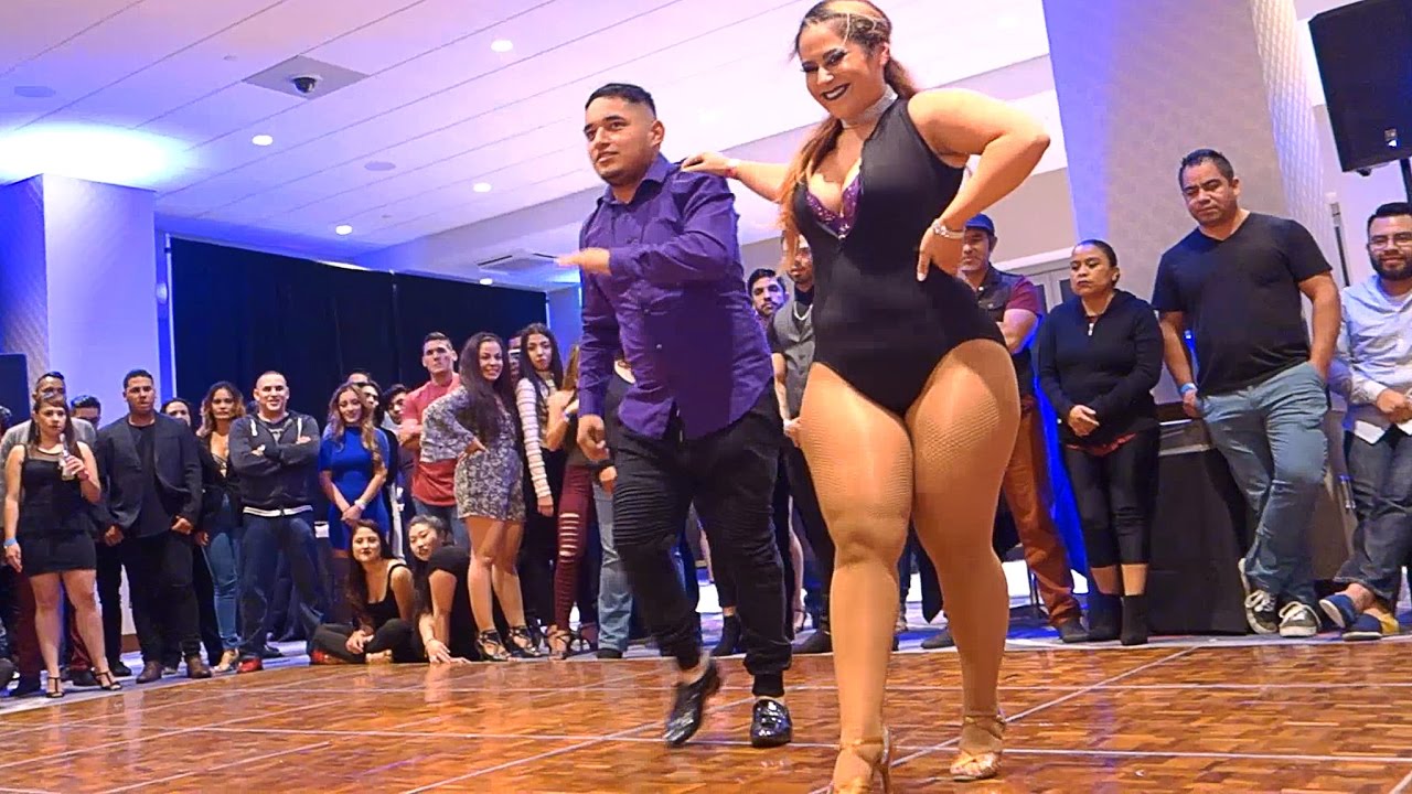 Экспрессивный танец пышной девушки покорил пользователей Сети