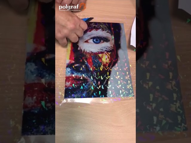 Vídeo relacionado con 32 hojas tamaño A4 (210 x 297 mm) de papel adhesivo con diseño holográfico, vinilo transparente, revestimiento holográfico láminas autoadhesivas