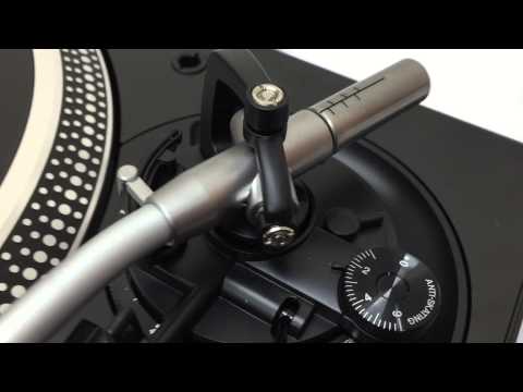 Pioneer PLX-1000 vs Technics SL1210M3D Tonearm Play Wobble Rattle