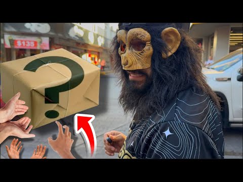 They went crazy when I told them it was FREE / monkey 0te