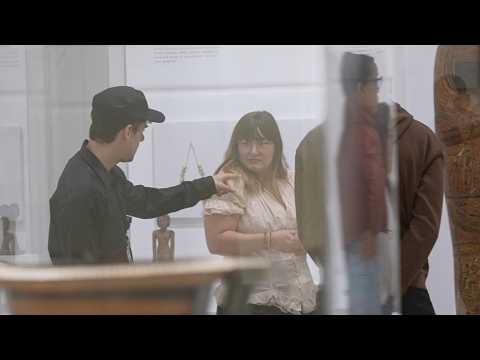 Museum Guard Shocks Expert by Speaking Ancient Egyptian