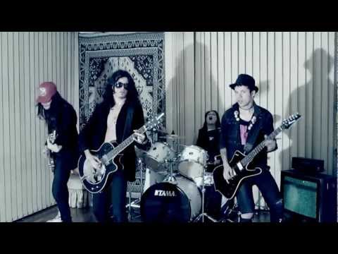 Razonator "Broken Bones" Official Music Video