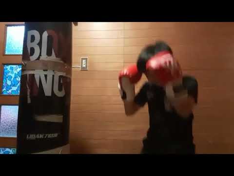 亮翔 足の調子が かなり良くなってきた🥊😃 ガードがまだ下がるね❗️ 意識して20日の大会までに 仕上げよう🥊😁🔥🔥🔥  #shorts