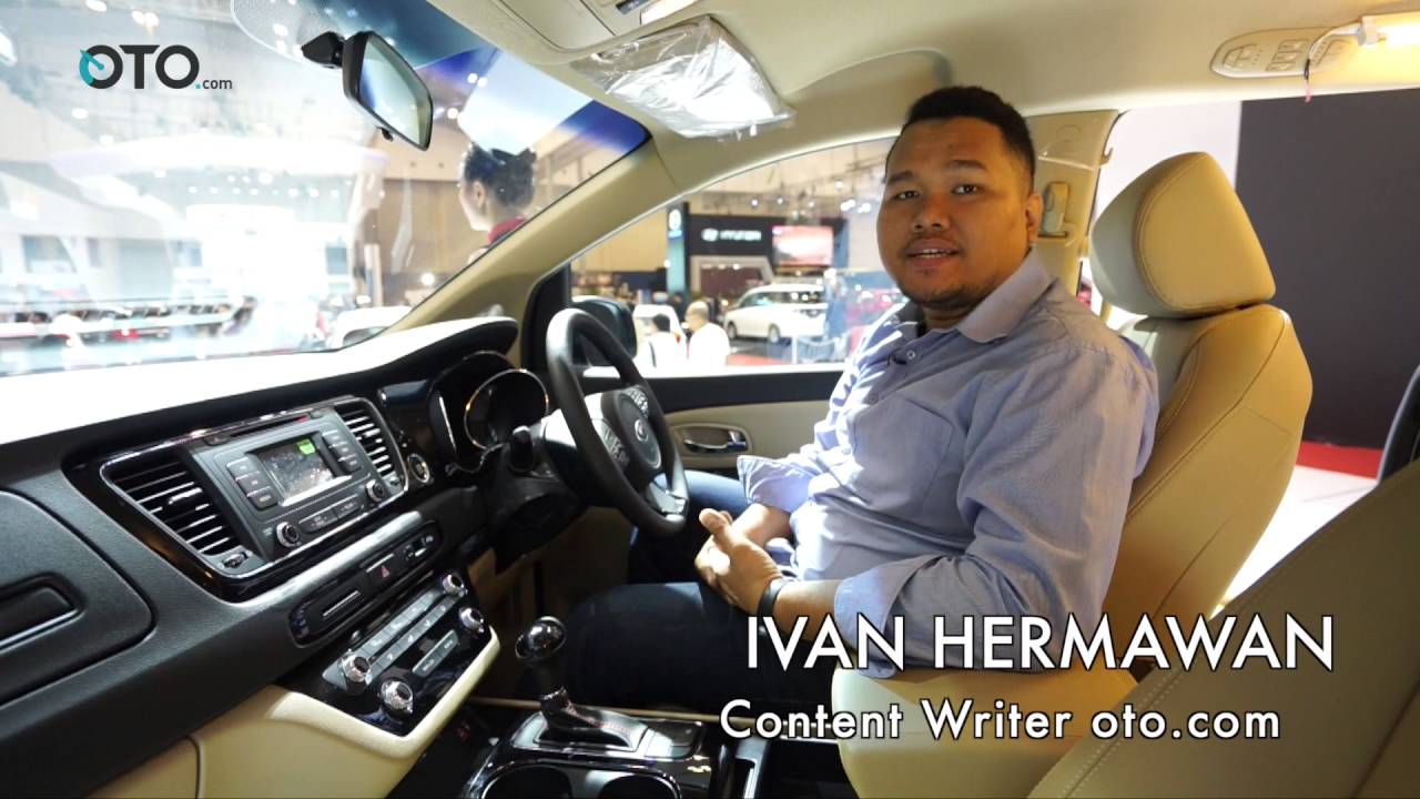 First Impression KIA Grand Sedona di GIIAS 2016 | Oto.com