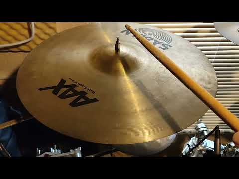 Sabian 18 AAX dark crash traditional finish