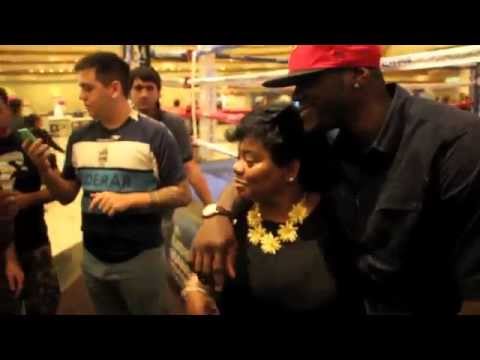 DEONTAY WILDER IS MOBBED BY FANS AT THE MGM GRAND /  BOMB-SQUAD!!!!!!!!