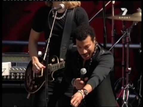 Lionel Richie performs at the AFL Grand Final Replay  2010