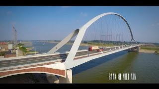 Poke - Raak Me Niet Aan ft. Roscovitsch