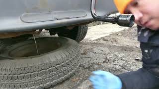 1999 Ford Explorer Spare Tire Removal