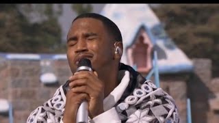 Trey Songz perfoms All I want for Christmas LIVE abc