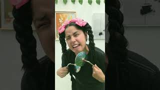 VALENTINA LOS ESPEJOS DE LA MOTO 👧😂 #humor