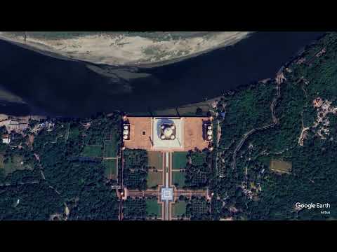 The 32 Most Famous Landmarks in the World - Taj Mahal