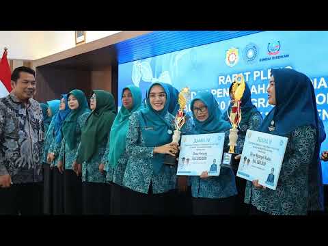Penyerahan program kegiatan PKK Kabupaten Kendal