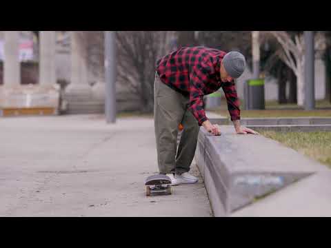 Marco Kada skates the Vans Skate Slip On / Vans Skate Classics 2021 / Blue Tomato 4K