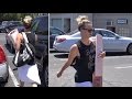 Kaley Cuoco Tones Up At Yoga But You Ll Never Guess How She Gets Her Cardio