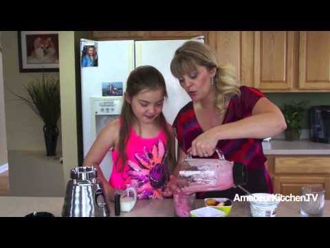 download lagu mp3 mp4 Ice Cream Yogurt Smoothie, download lagu Ice Cream Yogurt Smoothie gratis, unduh video klip Ice Cream Yogurt Smoothie