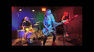 Skating Polly - Intro + &quot;Queen For A Day&quot; LIVE on April 15, 2022 at the Blind Pig in Ann Arbor, MI