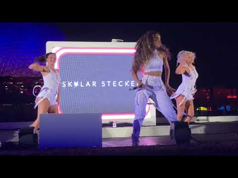 Skylar Stecker Live at Epcot Fountain View
