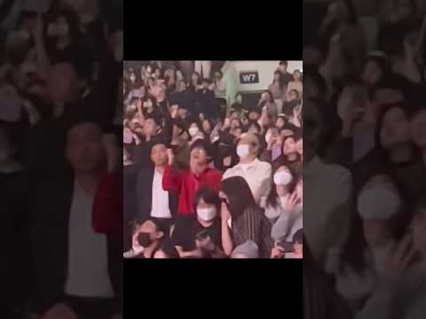 who is standing behind v #bts #shortvideo #shorts #short #youtubeshorts