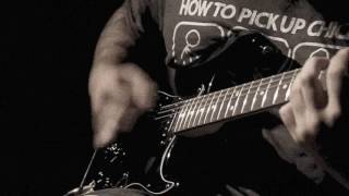 Video thumbnail for 시연Fender Mexico Standard Stratocaster HSS with Floyd Ros by BUZZBEE TV