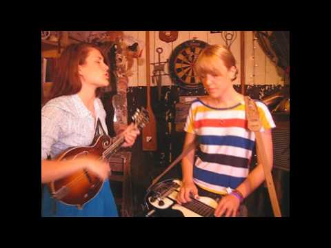 Larkin Poe - Play On  -  Songs From The Shed Session